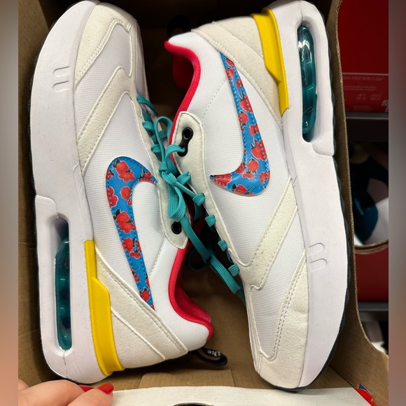 Brand New Nike Sneakers - Picture 3 of 3